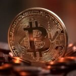 Bitcoin znów blisko 80 tys. dolarów. Rynek dostał trzy silne sygnały z USA