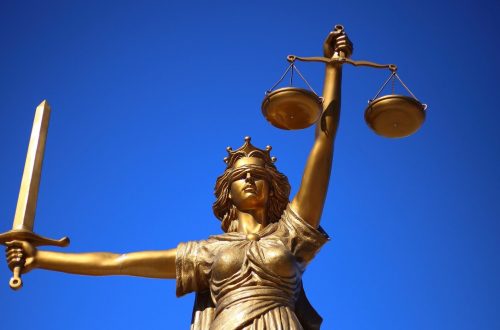 justice-2060093_1920