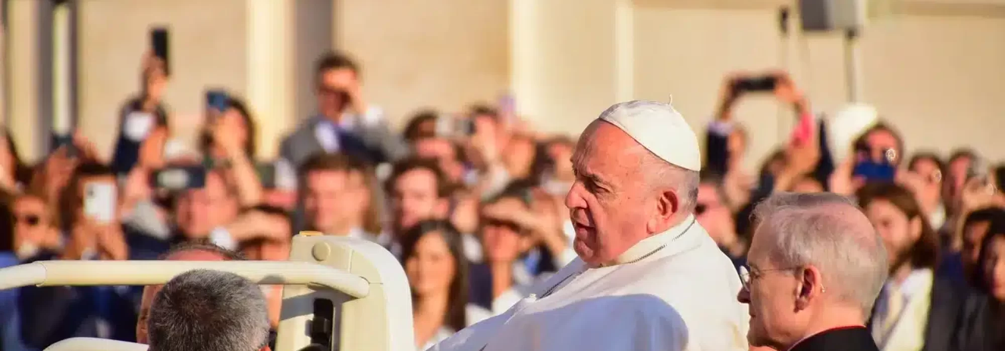 pope-7667540_1280